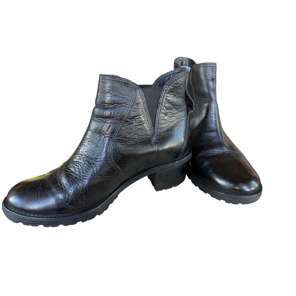 L.L. Bean Womens Black Leather Chelsea Ankle Boots Lug Sole Block Heel Brazil 7M